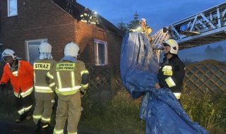 Zerwane dachy, gradobicia i połamanie jak zapałki drzewa! Łódzkie walczyło z pogodowym armagedonem [Foto]