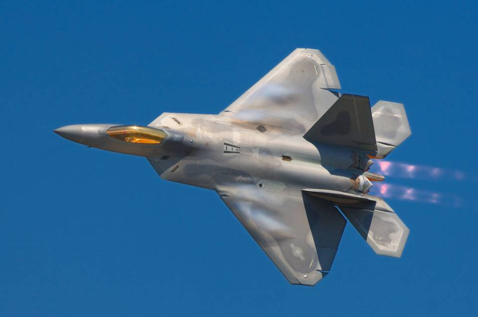 Łask: Do 32. Bazy Lotnictwa Taktycznego lecą F-22! Najlepsze myśliwce świata będą wspierać misję NATO [Foto]