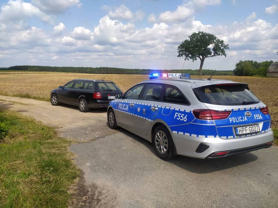 Na widok radiowozu zdębiał i uderzył w krawężnik! Potem było tylko gorzej...