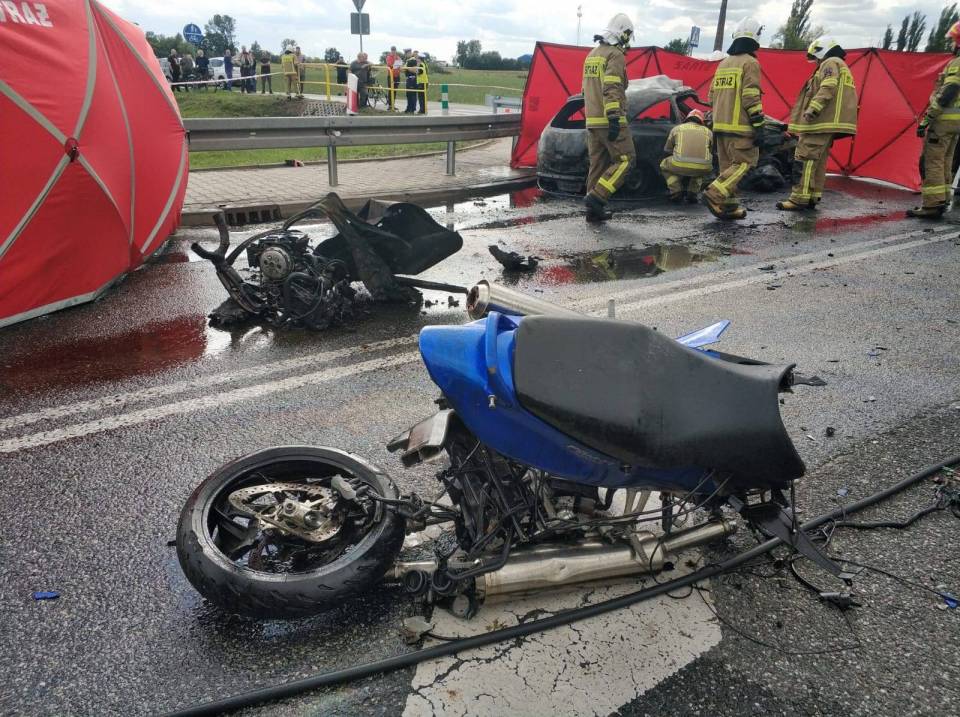 Tragiczny wypadek na drodze krajowej. Nie żyje kilka osób